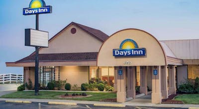 Days Inn by Wyndham Grove City Columbus South