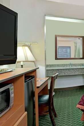 Hotel Travelodge by Wyndham Sacramento / Rancho Cordova photo 3