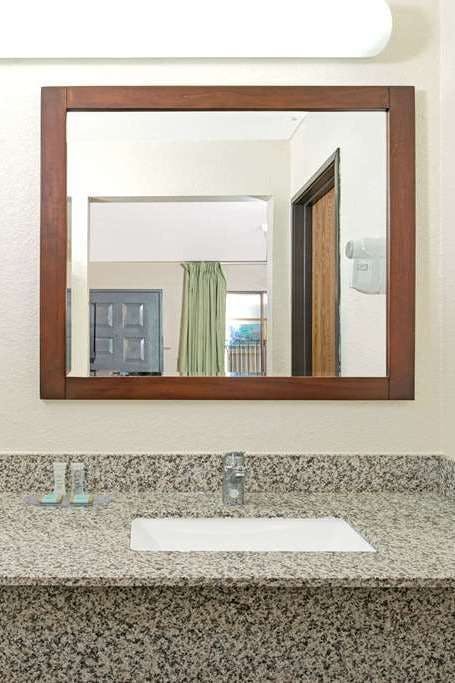 Hotel Travelodge by Wyndham Sacramento / Rancho Cordova photo 4