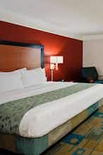 Hotel La Quinta Inn Ste USF photo 1