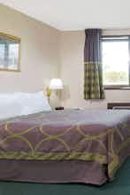 Hotel Super 8 by Wyndham Kenmore/Buffalo/Niagara Falls Area photo 1