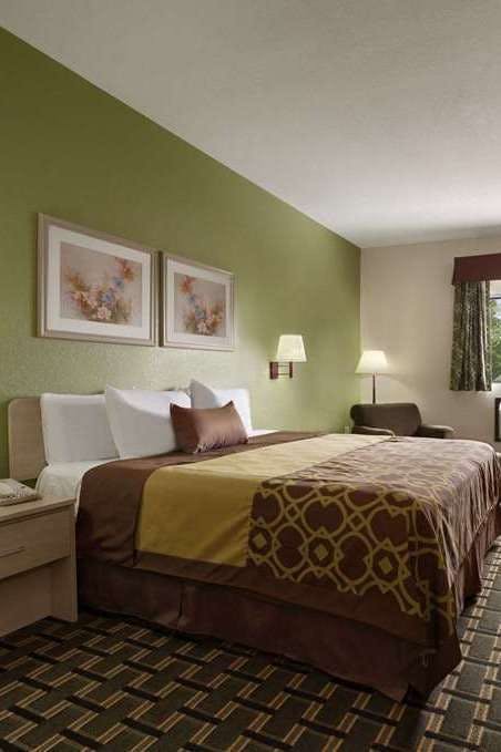 Hotel Days Inn by Wyndham Childress photo 1