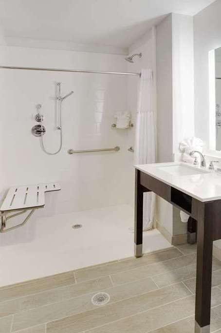 Hotel Wingate by Wyndham San Angelo photo 4