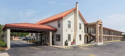 Super 8 Fredericksburg