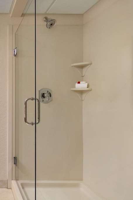 Hotel Baymont by Wyndham Owatonna photo 4