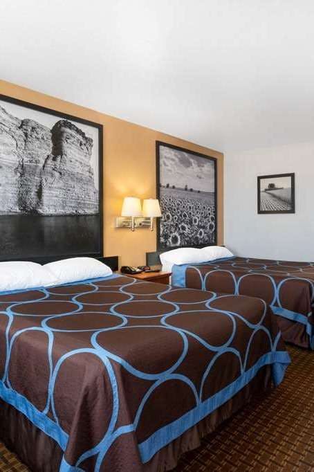 Hotel Super 8 by Wyndham Goodland photo 2