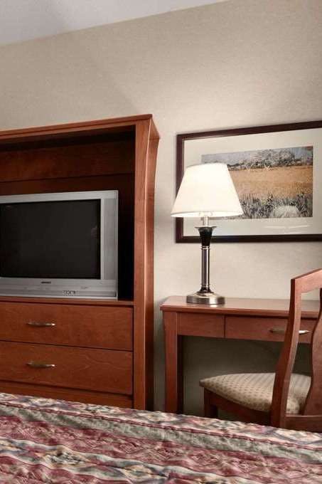 Hotel Travelodge by Wyndham Langley photo 5