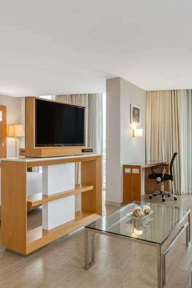 Hotel Ramada Encore by Wyndham Lima San Isidro photo 3