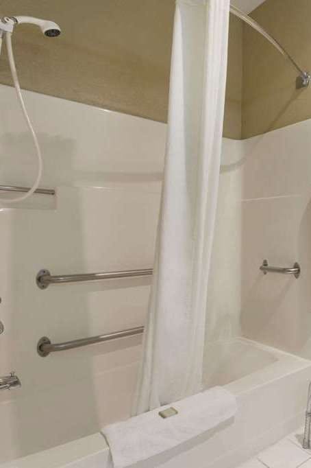 Hotel Super 8 by Wyndham Lees Summit photo 5