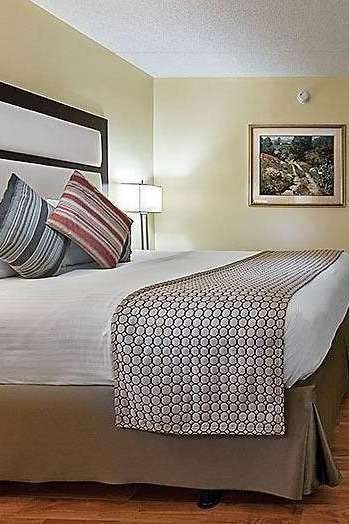 Hotel Baymont by Wyndham Norcross Atlanta photo 1