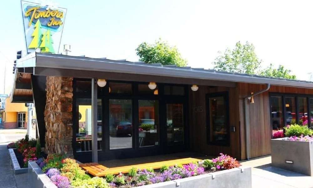 Hotel Timbers Inn photo 5