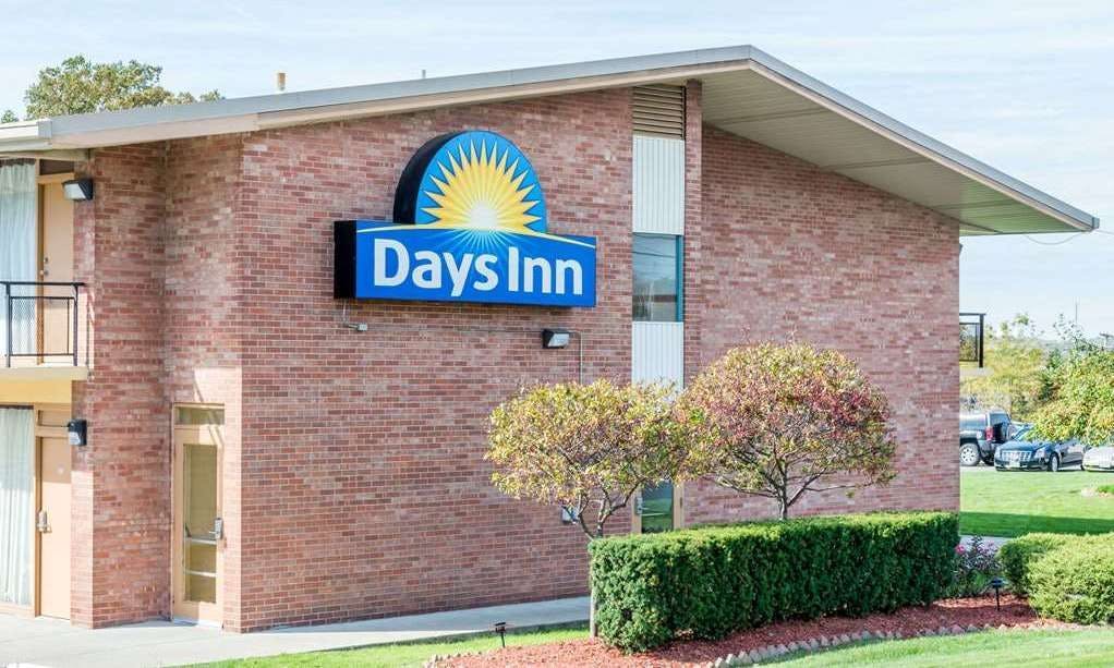Days Inn by Wyndham Niles