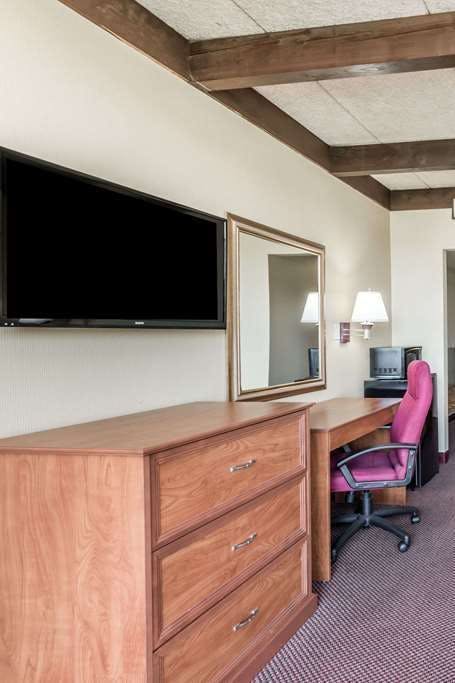 Hotel Days Inn by Wyndham Niles photo 3