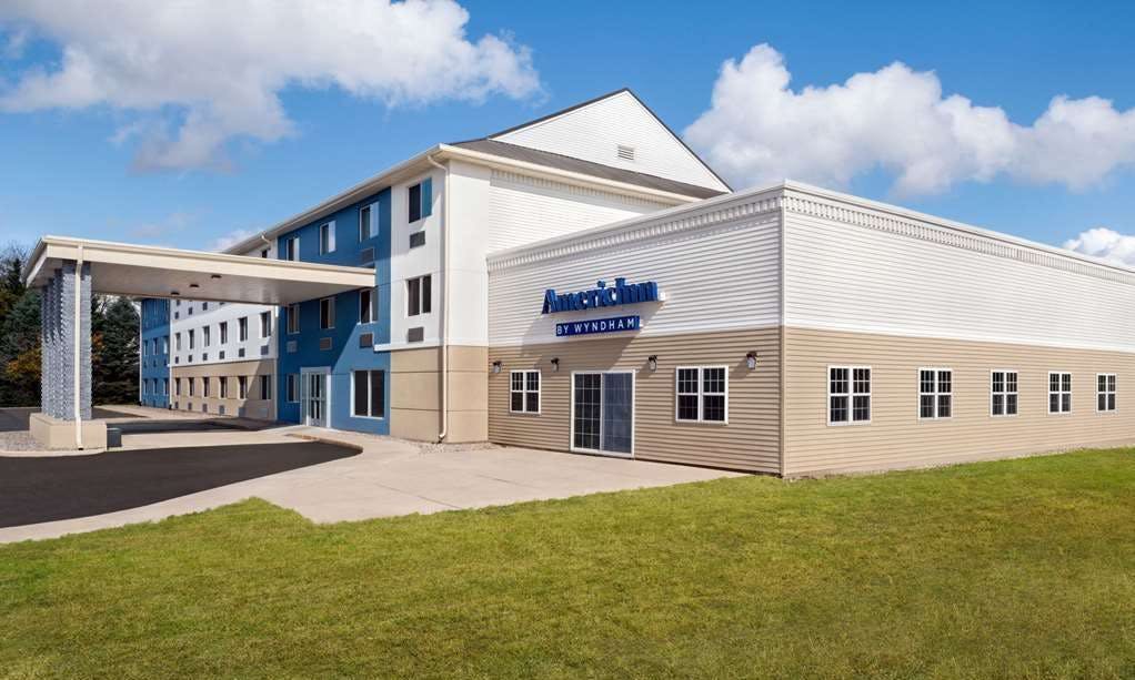 AmericInn by Wyndham Dodgeville