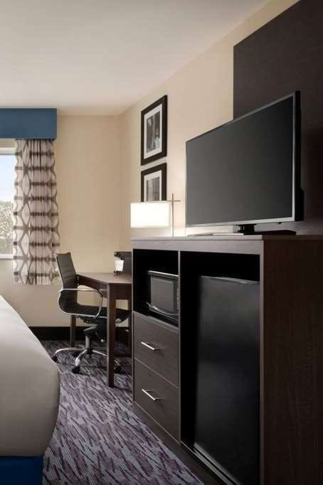 Hotel AmericInn by Wyndham Dodgeville photo 3