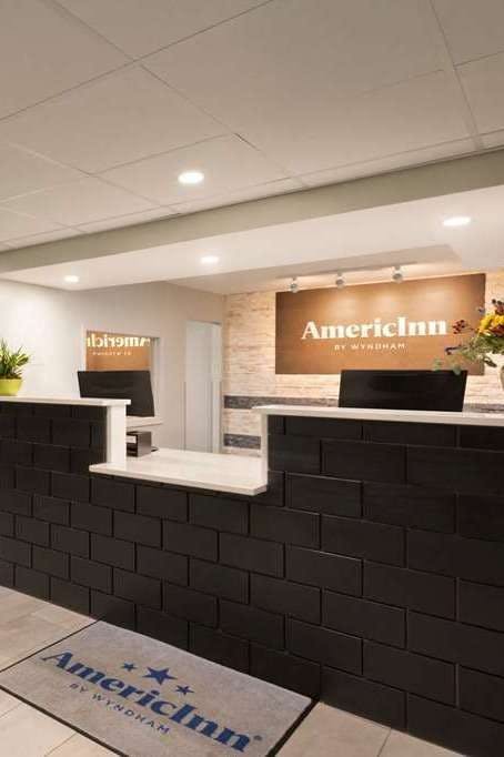 Hotel AmericInn by Wyndham Dodgeville photo 5