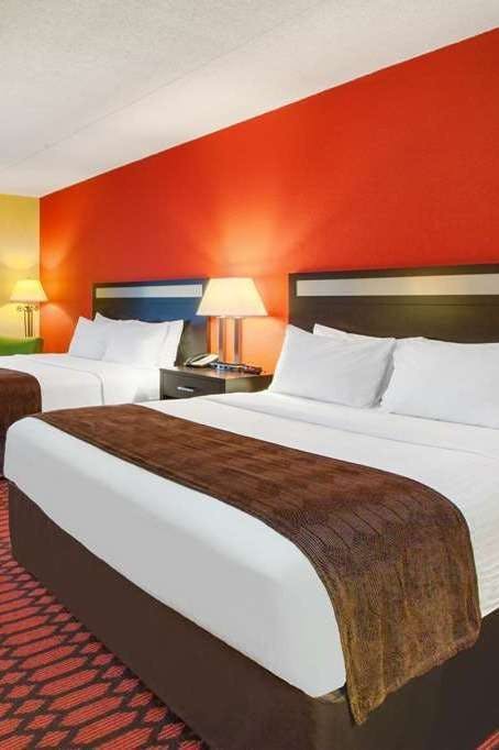 Hotel Baymont by Wyndham Harrisburg photo 2