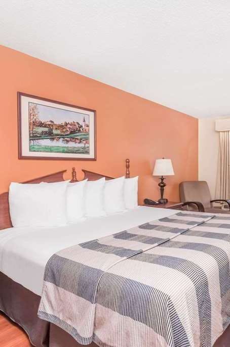 Hotel Days Inn by Wyndham Americus photo 1