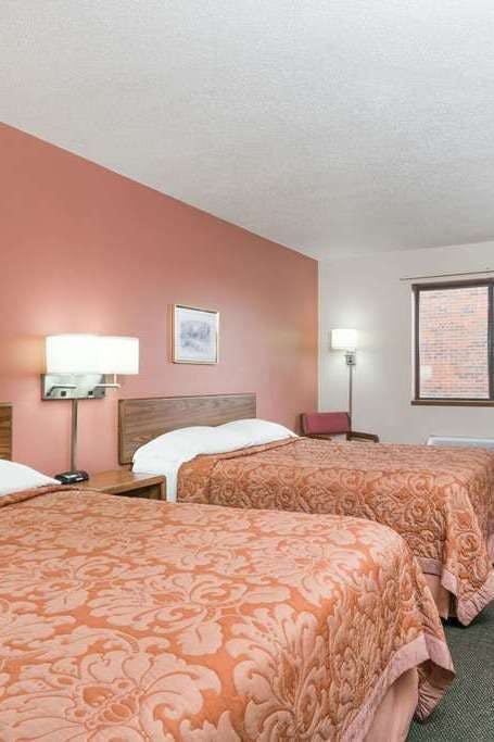 Hotel Super 8 by Wyndham Perham photo 2