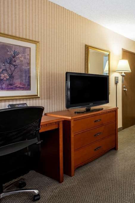 Hotel La Quinta Inn by Wyndham Detroit Southgate photo 4