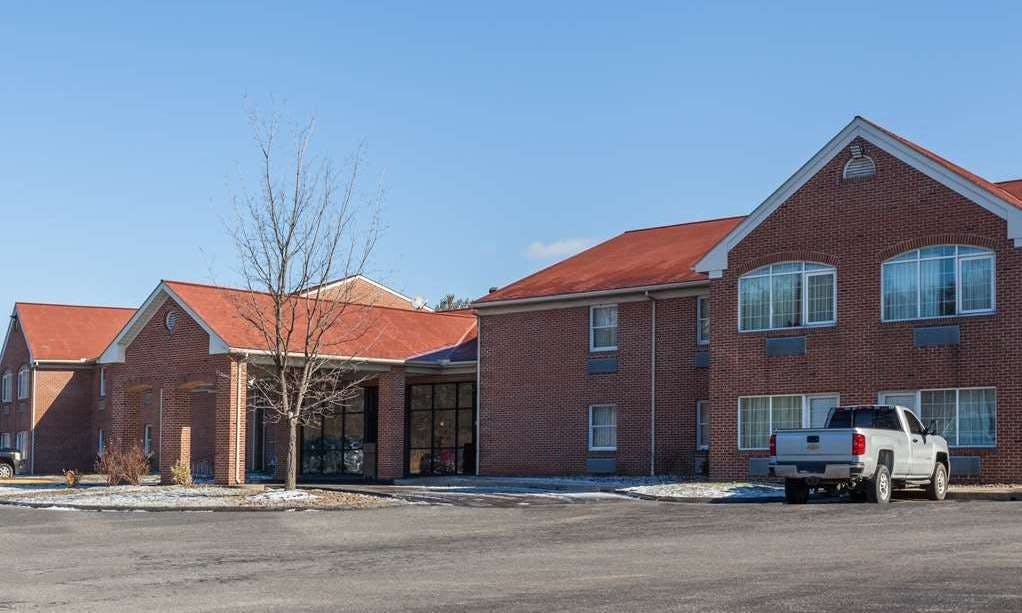 Days Inn & Suites by Wyndham Lancaster Amish Country