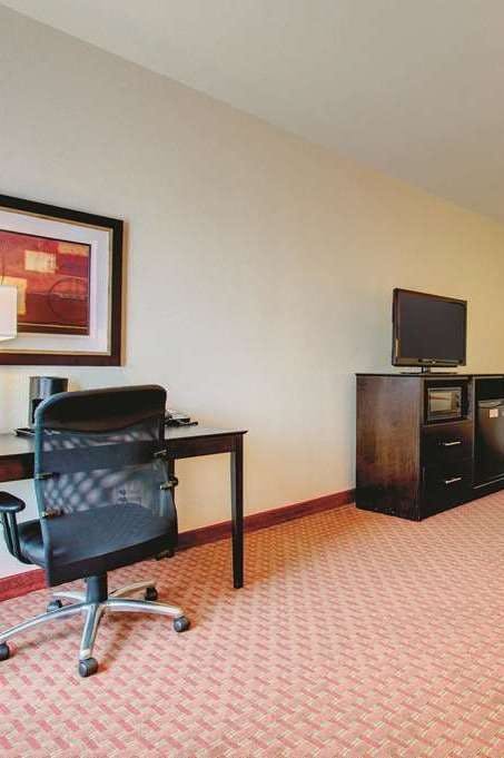 Hotel La Quinta Inn & Suites by Wyndham Denver Gateway Park photo 4