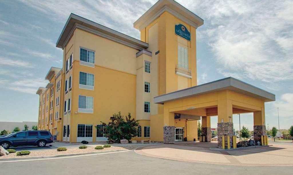 La Quinta Inn & Suites by Wyndham Denver Gateway Park