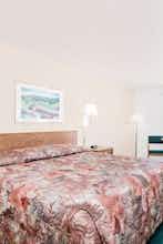 Hotel Super 8 by Wyndham Belle Fourche SD photo 1