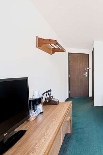 Hotel Super 8 by Wyndham Belle Fourche SD photo 4