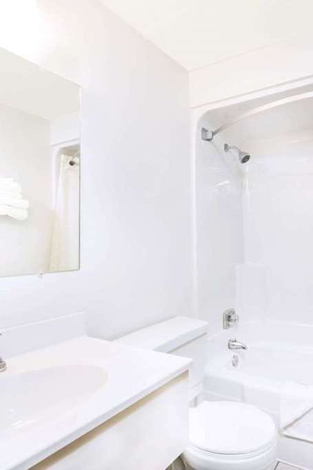 Hotel Super 8 by Wyndham Belle Fourche SD photo 5