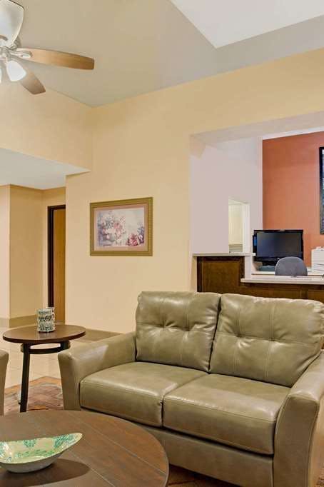 Hotel Super 8 by Wyndham Tucson/Grant Road Area AZ photo 4