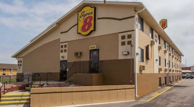 Super 8 by Wyndham Janesville