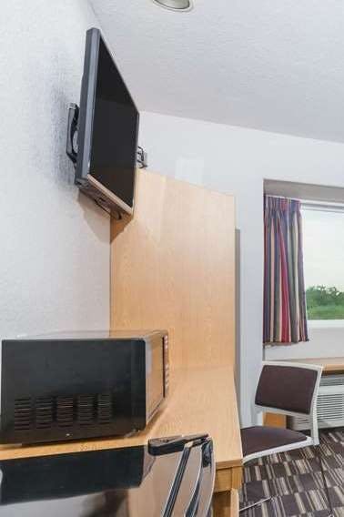 Hotel Microtel Inn & Suites by Wyndham Ardmore photo 3