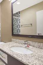 Hotel Super 8 Canmore photo 4