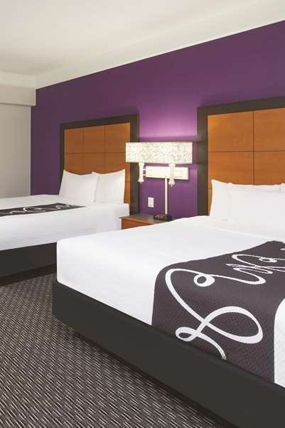 Hotel La Quinta Inn San Marcos photo 2