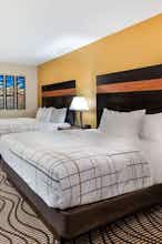 Hotel La Quinta Inn by Wyndham Sandusky near Cedar Point photo 3
