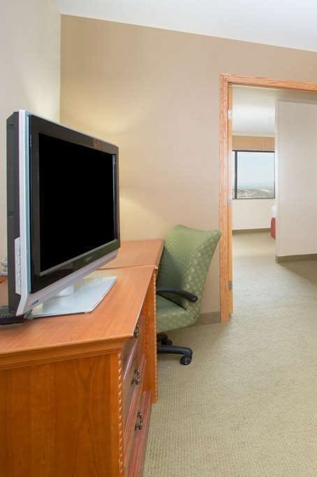 Hotel AmericInn by Wyndham Laramie Near University of Wyoming photo 3