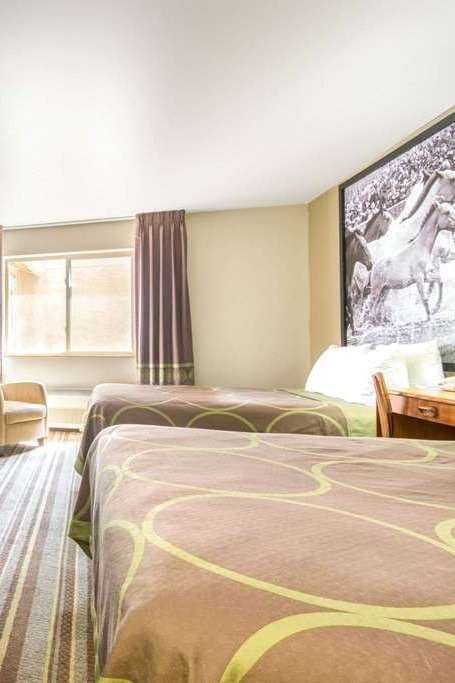 Hotel Super 8 by Wyndham Buena Vista photo 2