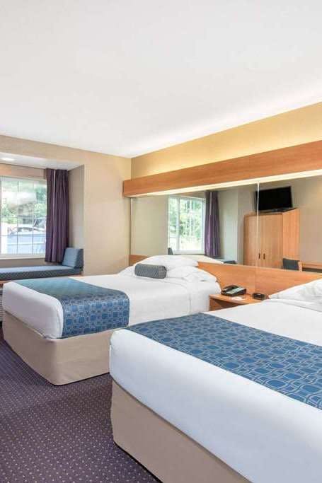 Hotel Microtel Inn & Suites by Wyndham Hazelton/Bruceton Mills photo 2