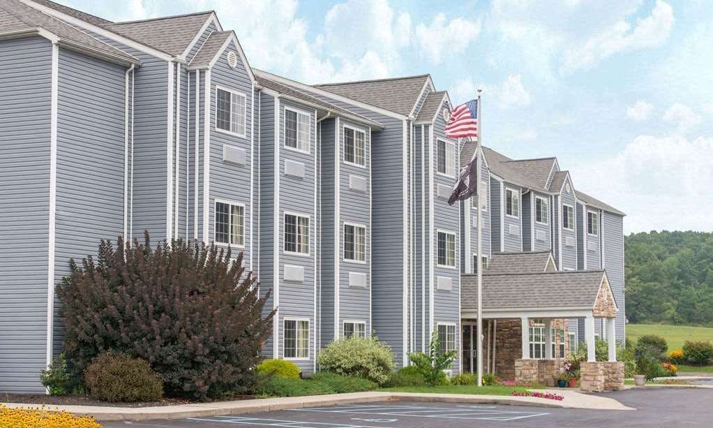 Microtel Inn & Suites by Wyndham Hazelton/Bruceton Mills