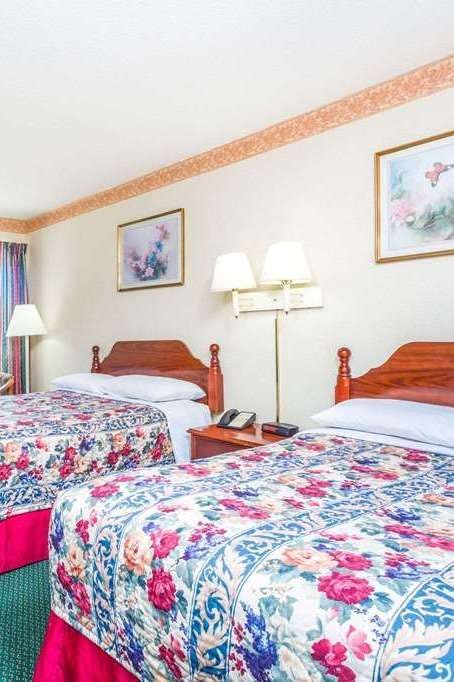 Hotel Days Inn by Wyndham Cornelia photo 2