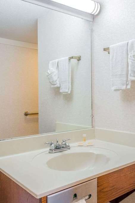 Hotel Days Inn by Wyndham Cornelia photo 4