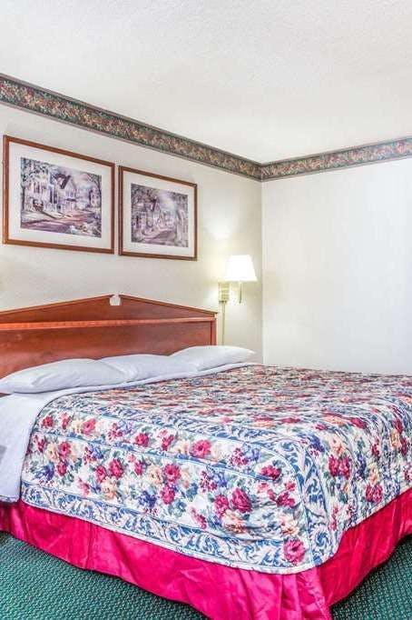 Hotel Days Inn by Wyndham Cornelia photo 1