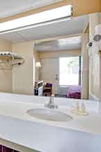 Hotel Days Inn Louisville Airport photo 4