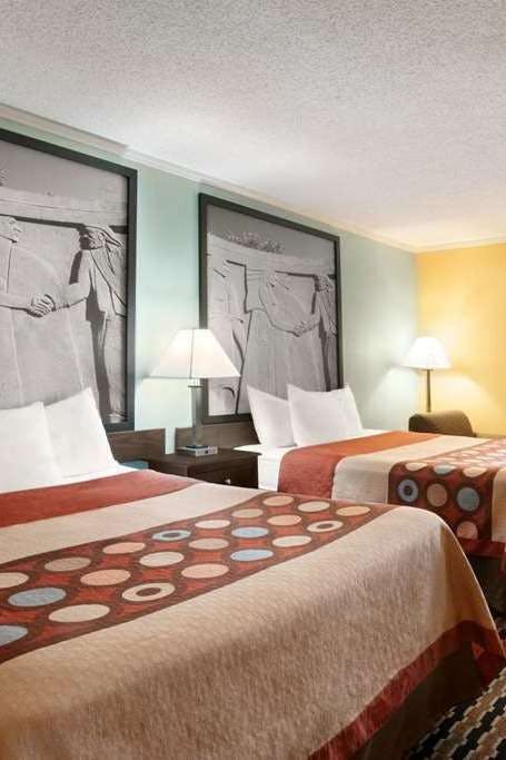 Hotel Super 8 by Wyndham Des Moines photo 3