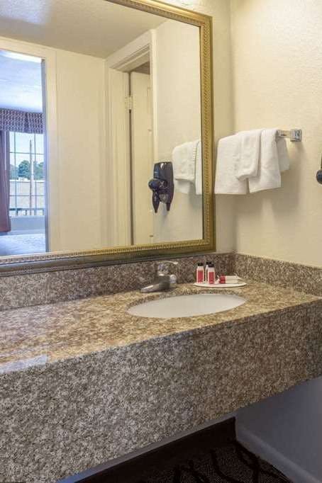 Hotel Days Inn by Wyndham Leesville photo 4