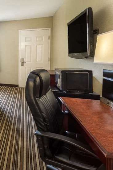 Hotel Days Inn by Wyndham Leesville photo 3