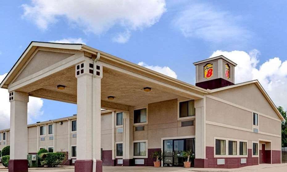 Super 8 Waxahachie TX
