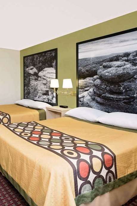 Hotel Super 8 Metropolis photo 2