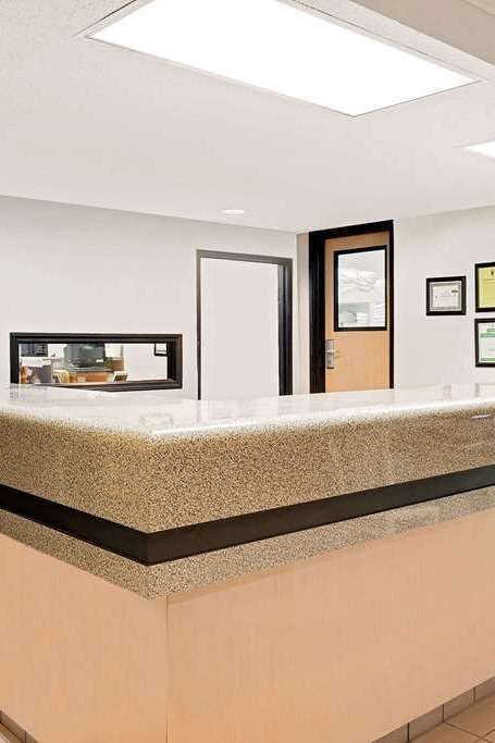 Hotel Super 8 Metropolis photo 5